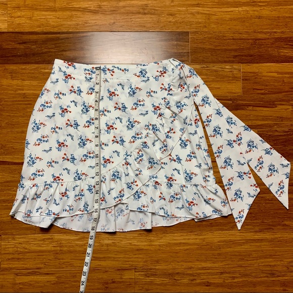 NWT Missguided Floral Print Wrap Tie Skirt - Picture 2 of 8